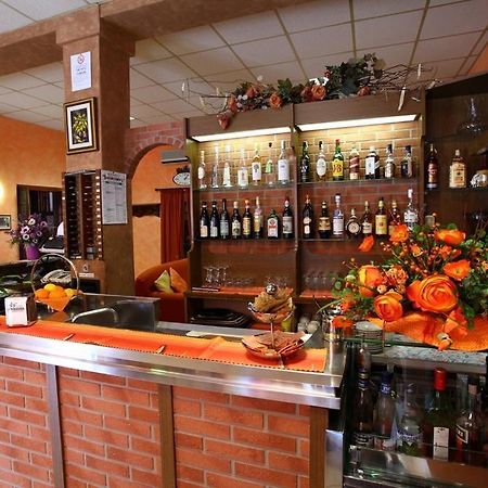 Albergo Ristorante Domus Salsomaggiore Terme Esterno foto