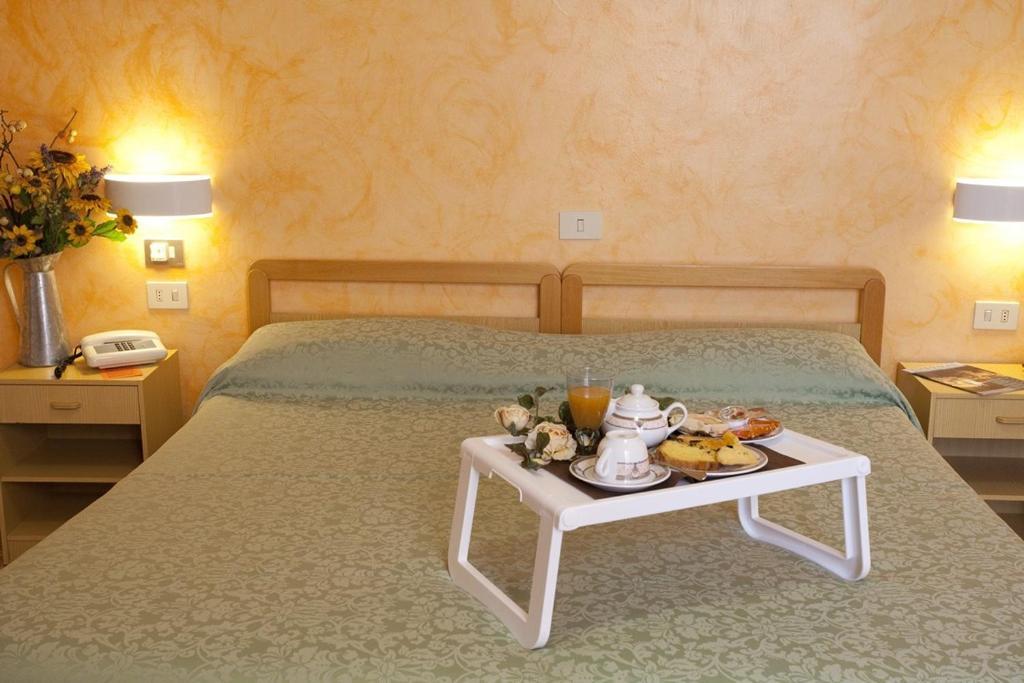 Albergo Ristorante Domus Salsomaggiore Terme Camera foto