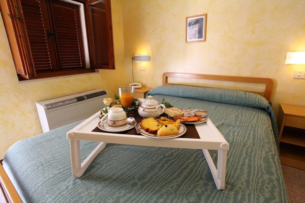 Albergo Ristorante Domus Salsomaggiore Terme Camera foto