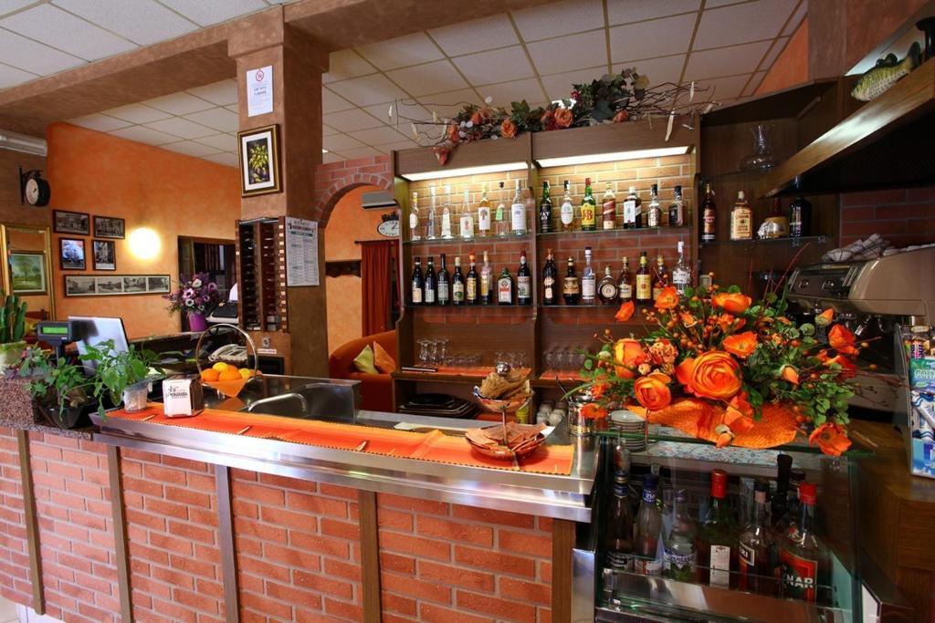 Albergo Ristorante Domus Salsomaggiore Terme Esterno foto